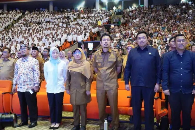 Hadiri Rapat Konsolidasi Regional MBG, Bupati Dewi Berkomitmen Optimalkan Pelaksanaan di Lapangan