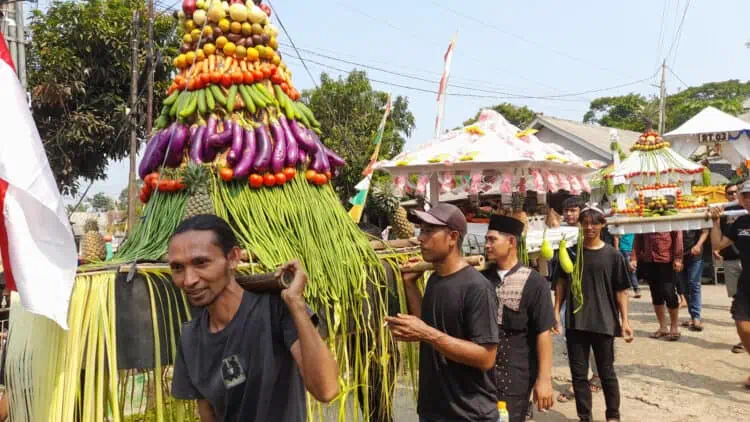 Sedekah Bumi Jelang Masa Tanam, Tradisi Masyarakat Kalapa Cagak Pandeglang yang Tetap Lestari