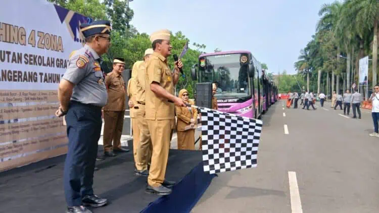 Bupati Tangerang Resmikan Penambahan 13 Bus Sekolah Gratis