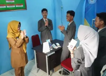 Antisipasi Pinjol Melalui Mini Banking di SMKN 1 Pandeglang