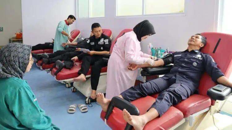 Jaga Persediaan Darah, Ratusan Personel Polda Banten Lakukan Donor