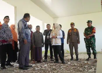 Bupati Dewi: Revitalisasi SDN Umbulan 2 dan SDN Sukawaris 2 Harus Sesuai Standar