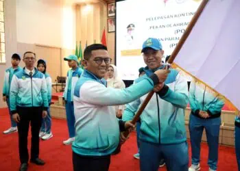 Gubernur Andra Lepas Ratusan Kontingen Pornas XVII dan Peparepnas XI Tahun 2025