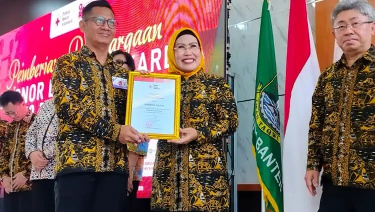 PMI Banten Berikan Penghargaan Kepada Ratusan Pendonor Darah Sukarela