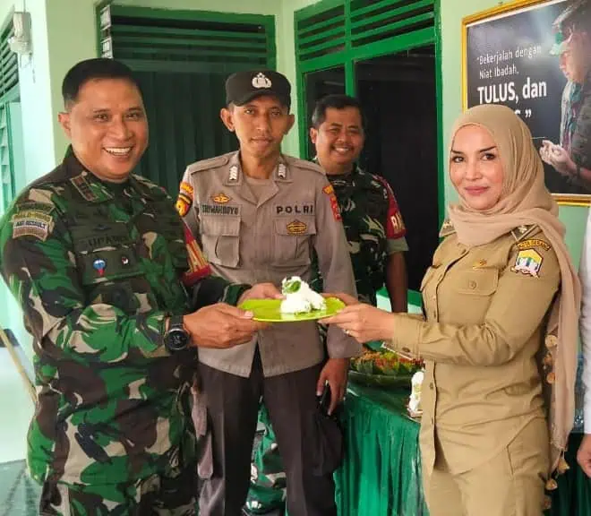 Datangi Makoramil 09 Cikeusal, Jajaran Muspika Curug Beri Ucapan HUT Ke-80 TNI