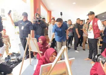 Lakukan Evaluasi, Mensos-Seskab Cek Sekolah Rakyat Tangsel