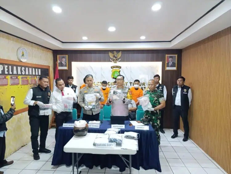 Korban Ganjal ATM di Ciputat Syok Saldo Tabungannya Tiba-tiba Ludes Tak Tersisa