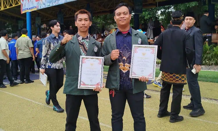 Mahasiswa Universitas Raharja Raih Penghargaan Pemuda Berprestasi Internasional