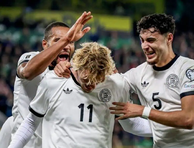 Jerman Kokoh di Puncak