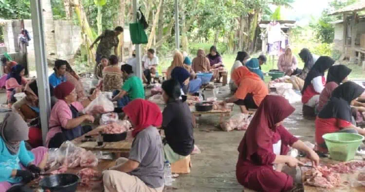 Warga di Lebak Keluhkan Bau Menyengat Diduga dari Perusahaan Pengolah Tulang Ayam