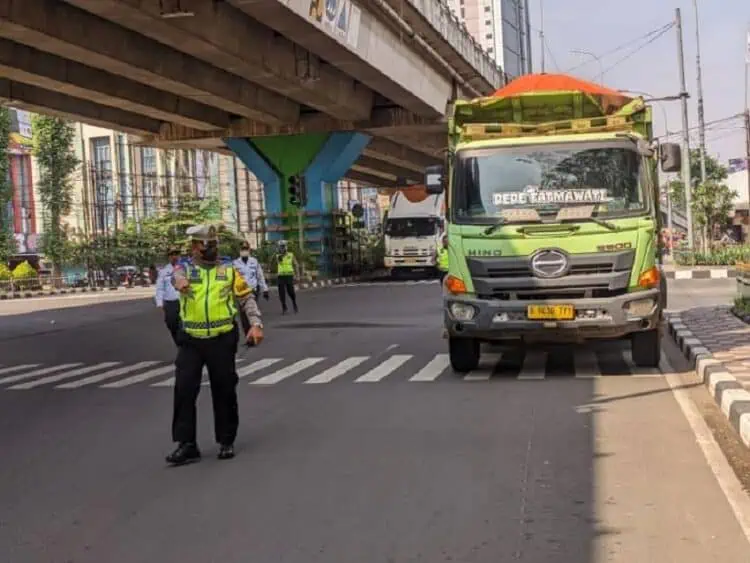 Enam Titik Pengawasan Diperketat, Pemkot Tangerang Pastikan Truk Tak Ganggu Aktivitas Warga