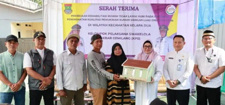 Serahkan 10 Rumah Program Bedah RTLH, Wabup Intan: Rawat dan Jaga dengan Baik