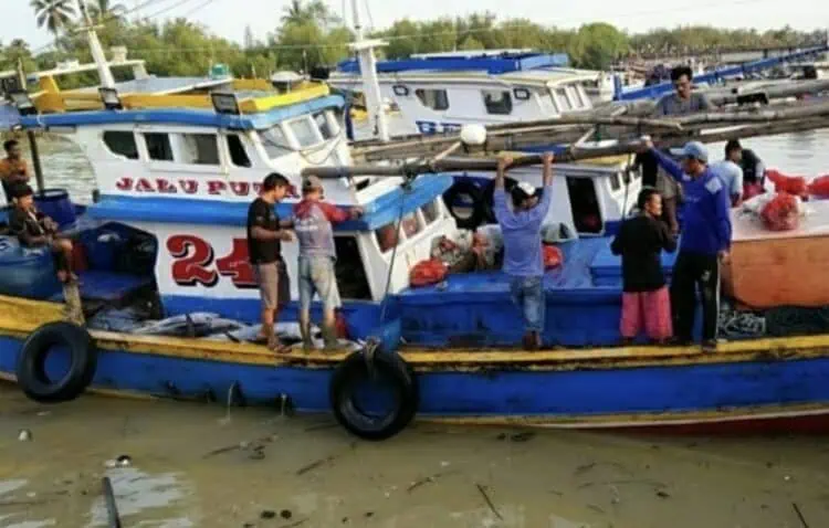 Jalur Dangkal, Kapal Nelayan Lebak Sulit Beroperasi