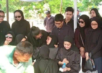 Kesedihan Mendalam Olla Ramlan Atas Wafatnya Sang Ibunda