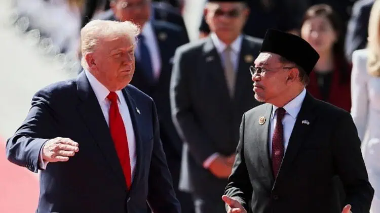 Donald Trump dan Prabowo Saling Puji di KTT ASEAN