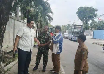 Wakil Ketua DPRD Kota Tangerang Tinjau Normalisasi Saluran Air di Periuk