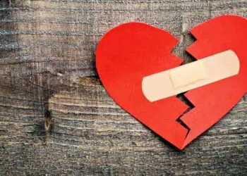 Masih Berjuang untuk Pulih dari Patah Hati, Ini 3 Zodiak Paling Susah Move On