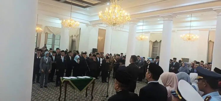 Berikut Nama dan Jabatan Eselon II yang Dilantik Gubernur Andra Soni