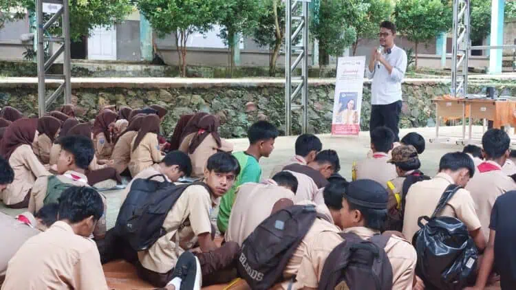 Melalui Bawaslu Kabupaten Serang Goes To School, Tingkatkan Pencerdasan Pemilih Pemula