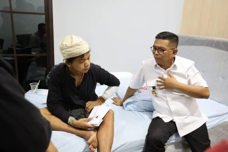Gubernur Andra Jenguk Revan, Warga Baduy Korban Perampokan di Jakarta