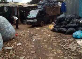 Sudah Disegel KLH, Warga Pamulang Kecewa TPS Ilegal Masih Beroperasi Hingga Bakar Sampah