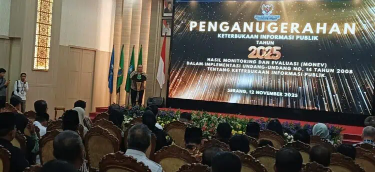 KI Banten Tebar Penghargaan, 77 Badan Publik Mendapat Predikat Informatif