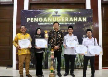 Perumda Tirta Al-Bantani dan Desa Sindangheula Raih Anugerah Badan Publik Informatif