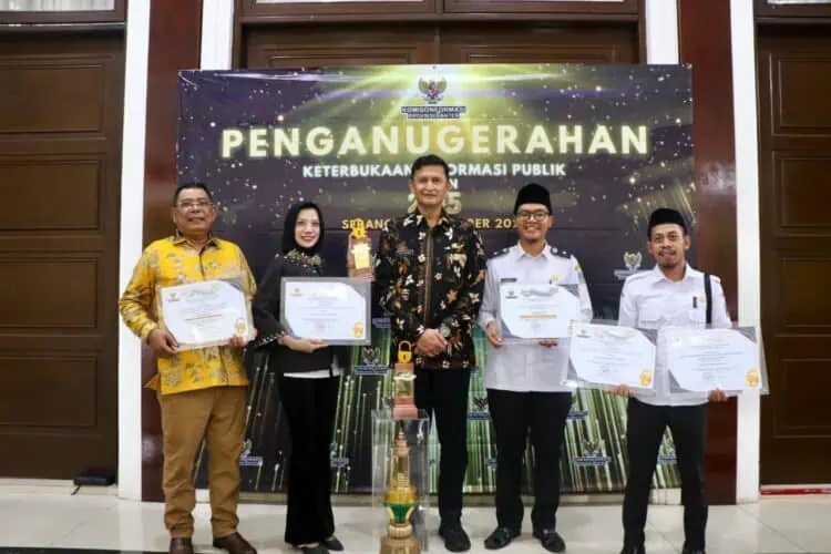 Perumda Tirta Al-Bantani dan Desa Sindangheula Raih Anugerah Badan Publik Informatif