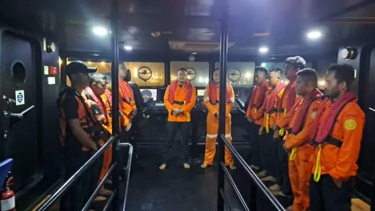 Ombak di Selat Sunda Tinggi, Basarnas Banten Ingatkan Nelayan Waspada Saat Melaut