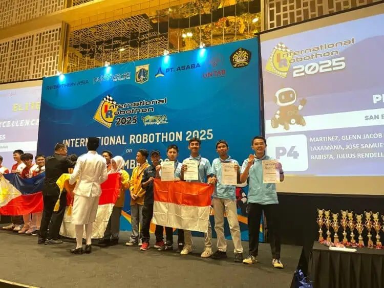 Empat Siswa SMKIC Padarincang Kabupaten Serang Juarai Kompetisi Robotik Internasional