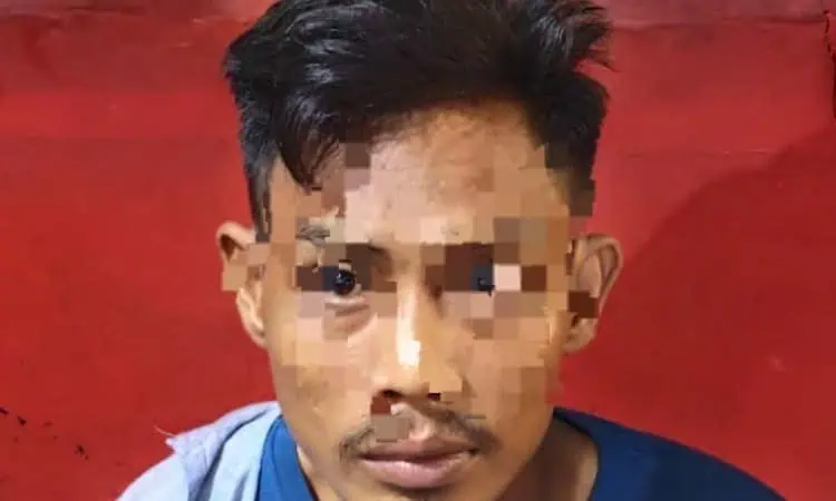 Dua Begal Bersenjata Tajam Diringkus Polisi di Ciledug Saat Patroli Dini Hari Dua Begal Bersenjata Tajam Diringkus Polisi di Ciledug Saat Patroli Dini Hari