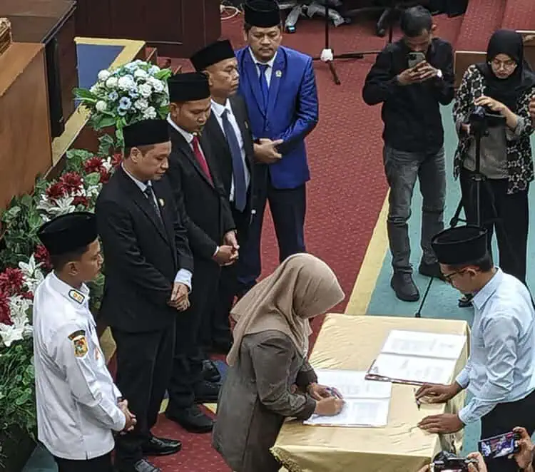 Tok, APBD TA 2026 Kabupaten Pandeglang Disepakati Rp2,64 Triliun