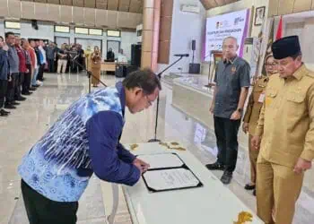 Kukuhkan 22 Pengurus Cabor, Bupati Maesyal: Tingkatkan Kualitas Pembinaan