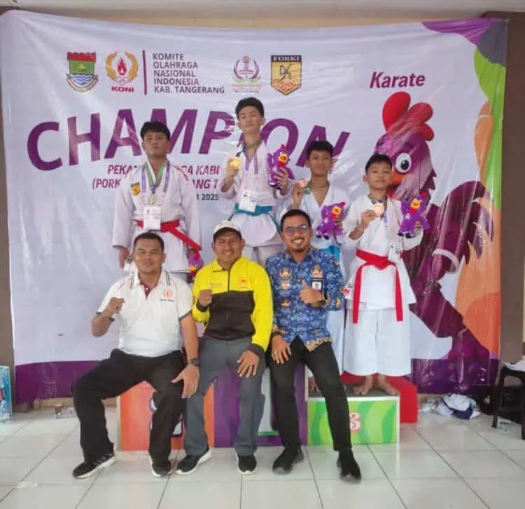 Juarai Karate, Legok Melejit ke Puncak Klasemen Sementara Porkab VI Tangerang