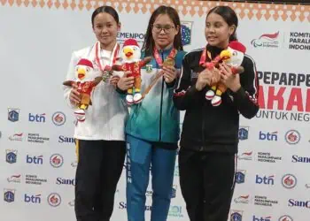 Eiffelyn Laodika Rose D.P (tengah) meraih dua medali emas untuk Banten. (ISTIMEWA)