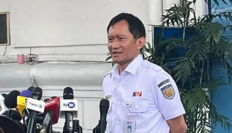 Gerbong KRL Ditambah, Target Kurangi Sesak