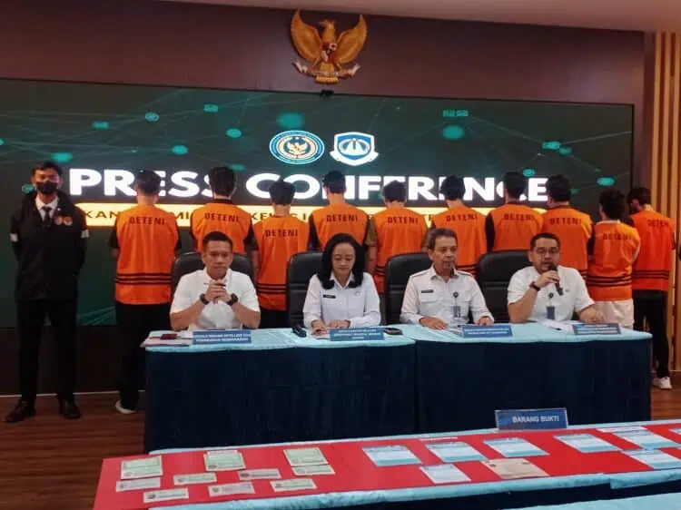 Modus Investor Gadungan, Imigrasi Amankan 10 WNA di Apartemen Tangerang