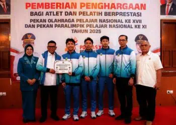 Gubernur Andra Soni Serahkan Bonus Popnas-Pepapernas, Medali Emas Diganjar Rp30 Juta
