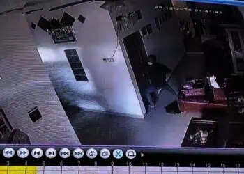 Terekam CCTV, Rumah Warga Cipondoh Dimasuki Pencuri Saat Ditinggal Ibadah Natal