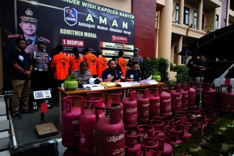 Pangkalan Gas di Sepatan Oplos Elpiji, Lima Orang Ditahan
