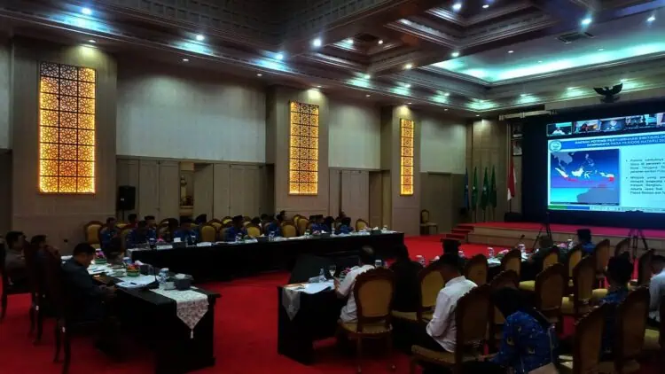 Mendagri Tito Karnavian, pimpin Rakor virtual tentang Mitigasi Kebencanaan, yang harus dilakukan seluruh Pemda. (ISTIMEWA)