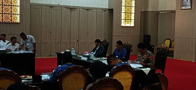 Jelang Libur Nataru, Pemprov Banten Kaji Penghentian Sementara Aktivitas Truk Tambang