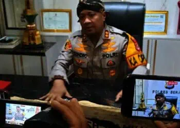 Kapolres Serang AKBP Condro Sasongko, di ruang kerjanya. (ISTIMEWA)