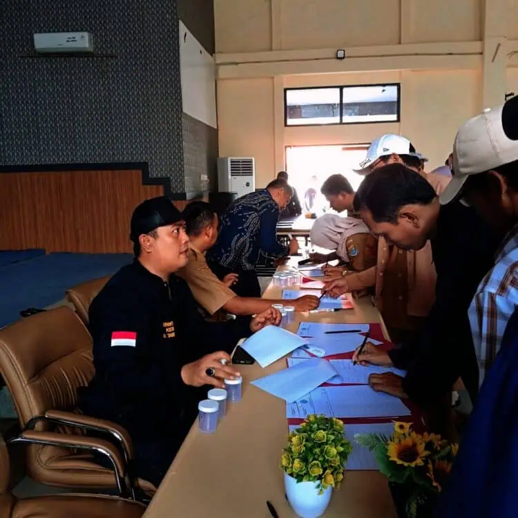 180 Perangkat Desa Jalani Tes Urine di Kecamatan Kresek