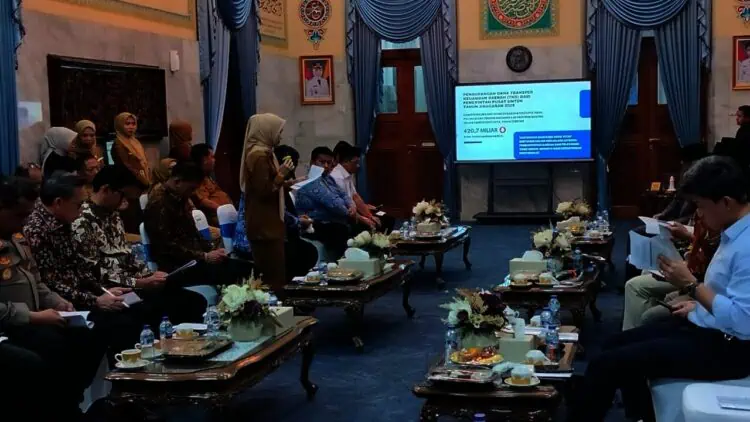 Dikunjungi Anggota DPR RI, Bupati Serang Curhat Soal Pemangkasan Anggaran Hingga Situ