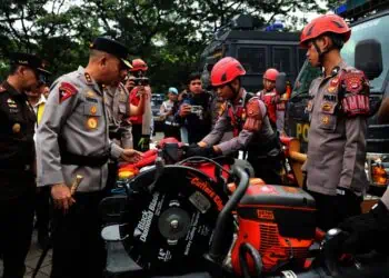Kesiapsiagaan Bencana, Puluhan Personel Polda Banten Diterjunkan ke Pandeglang dan Lebak