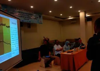 Masih Keluarkan Asap, Pengamat Gunung Api Larang Wisatawan Mendekat ke GAK