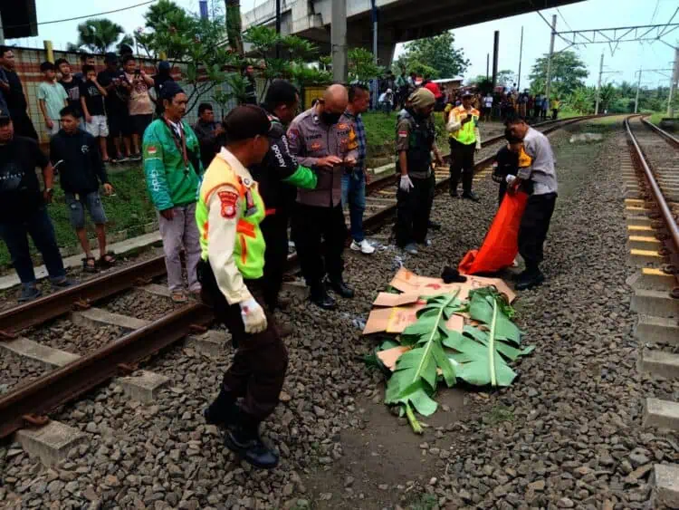 Diduga Depresi, ASN Tewas Tabrakkan Diri ke KRL di Cisauk