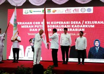Bupati Tangerang, Moch. Maesyal Rasyid secara resmi membuka pemberian CSR, bantuan modal untuk koperasi desa/kelurahan merah putih (KDMP) ke-274 koperasi se-Kabupaten Tangerang, di Hotel Yasmin, Kelurahan Binong, Kecamatan Curug, Sabtu (6/12/2025). (ALFIAN/SATELITNEWS.COM)