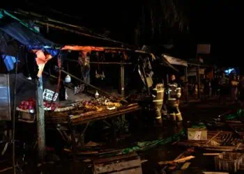Lapak Buah di Pasar Kemis Ludes Terbakar